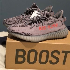 NEVER WORN YEEZY BOOST 350 V2